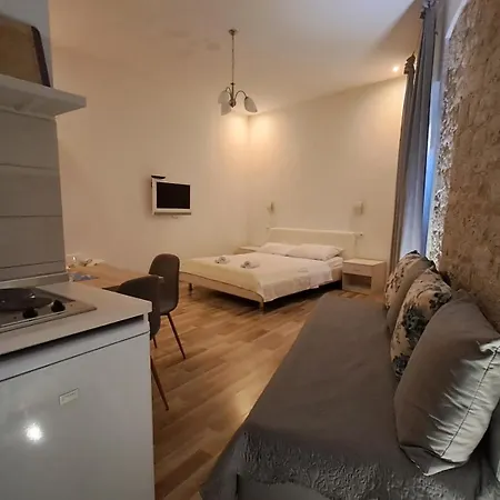 Medulic Palace & Apartamento