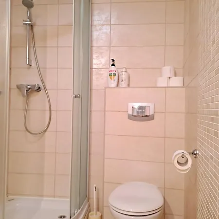 メドゥリツ パレス ルーム ＆ *