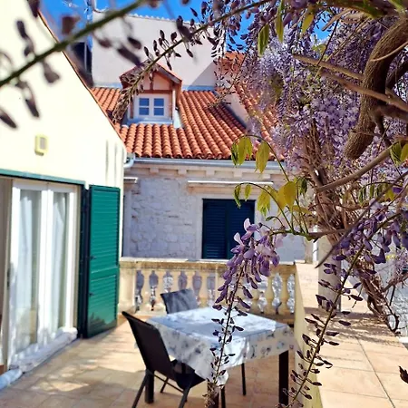 Medulić Palace Rooms&apartments * Szybenik