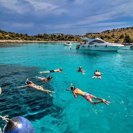 メドゥリツ パレス ルーム ＆ * シベニク