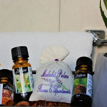 アパート メドゥリツ パレス ルーム ＆