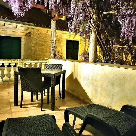 メドゥリツ パレス ルーム ＆ アパート シベニク