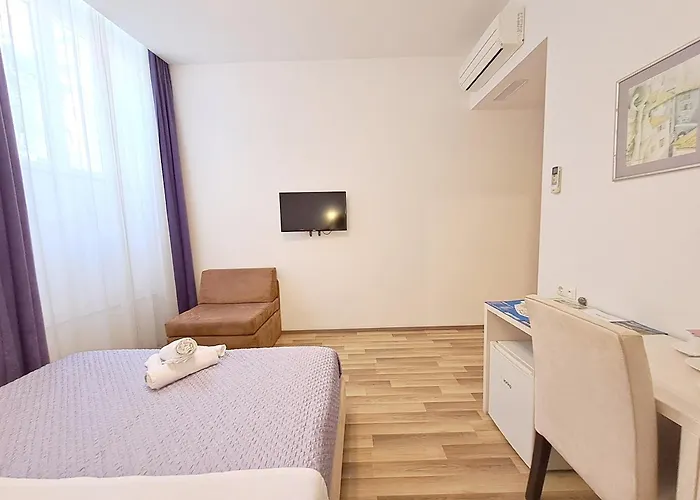 麦杜丽西宫客房与公寓酒店 公寓 *