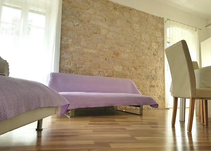 Medulić Palace Rooms&apartments