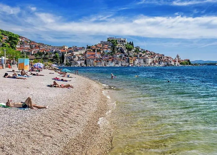 公寓 麦杜丽西宫客房与公寓酒店